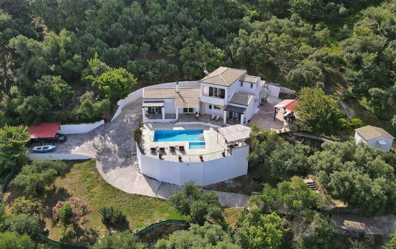 Villa Boukari Chlomos Eksteriør billede