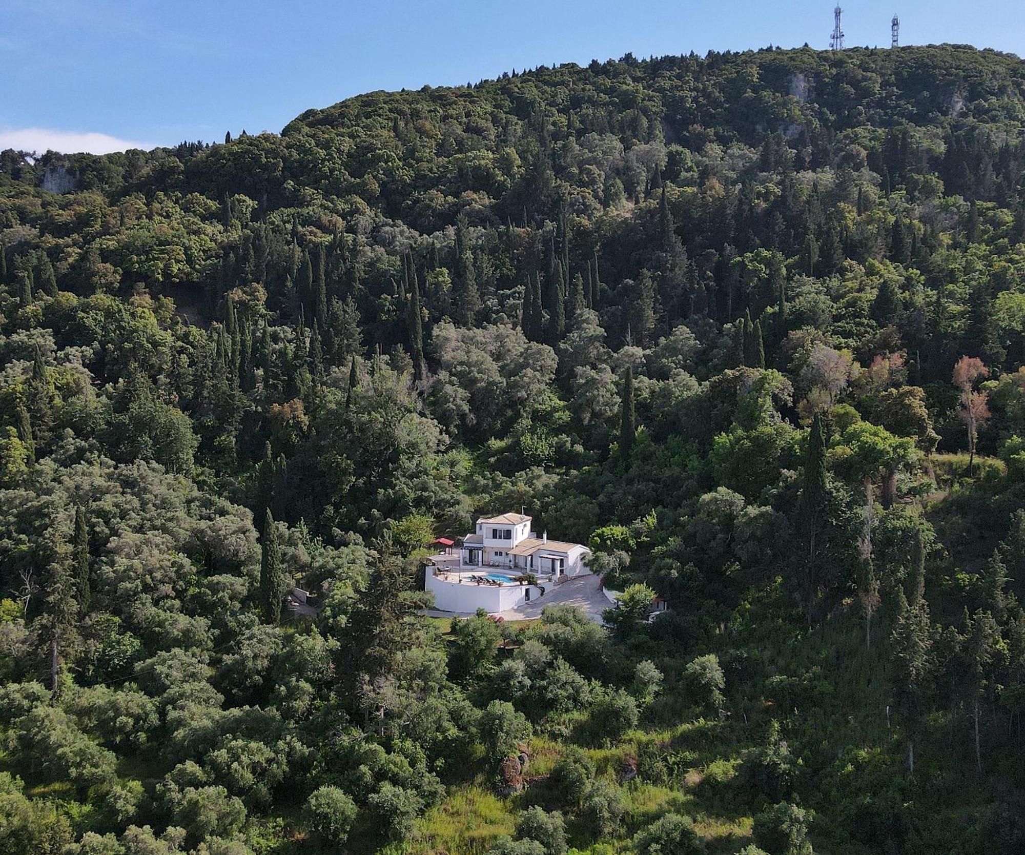 Villa Boukari Chlomos Eksteriør billede